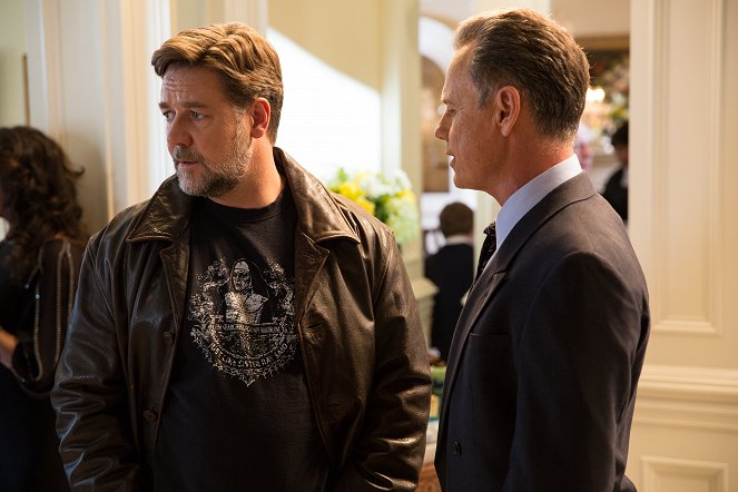 Fathers and Daughters - Film - Russell Crowe, Bruce Greenwood