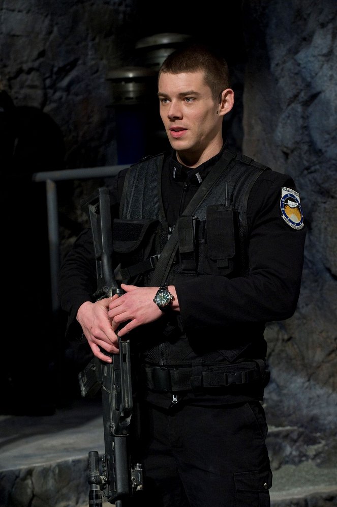 SGU Stargate Universe - Air: Part 1 - De la película - Brian J. Smith