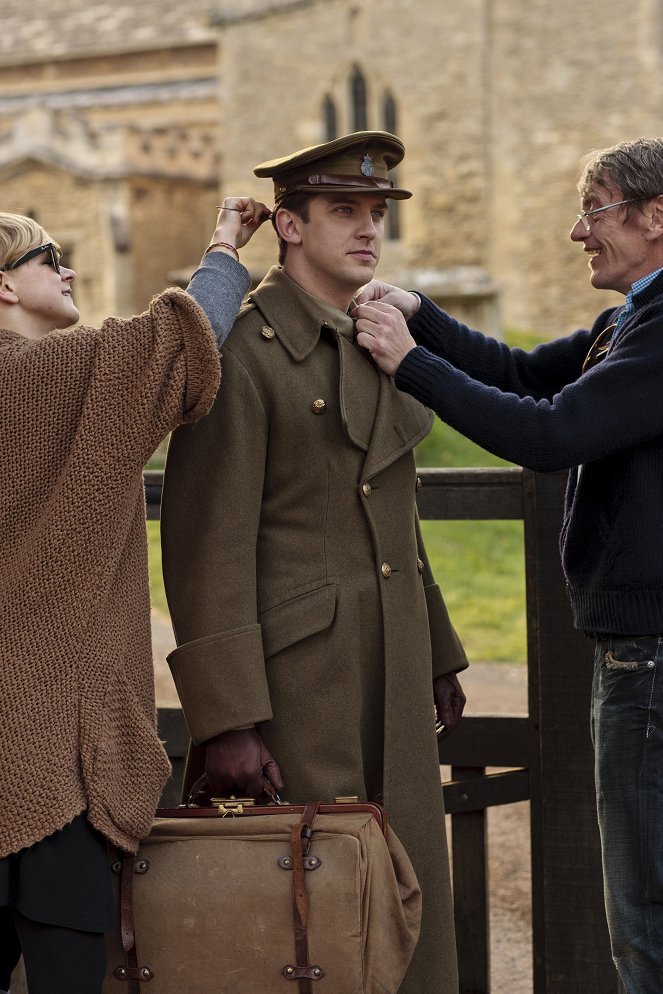 Downton Abbey - Season 2 - Episode 1 - Forgatási fotók - Dan Stevens