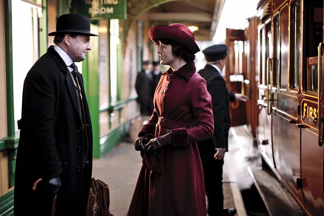 Downton Abbey - Episode 1 - Z filmu - Brendan Coyle, Michelle Dockery
