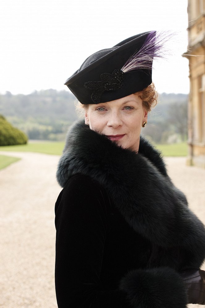 Downton Abbey - Hoffnung für Mary - Werbefoto - Samantha Bond