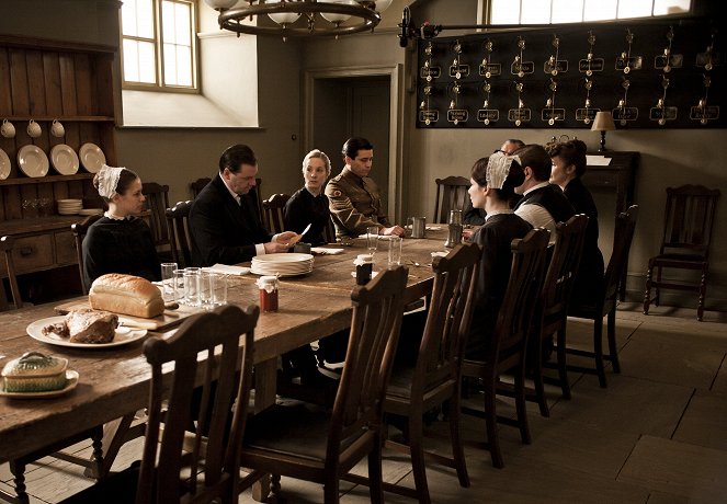 Downton Abbey - Episode 6 - Kuvat elokuvasta - Jim Carter, Joanne Froggatt, Robert James-Collier