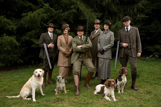 Downton Abbey - Karácsony Downton Abbey-ben - Promóció fotók - Nigel Havers, Samantha Bond, Hugh Bonneville, Iain Glen, Michelle Dockery, Dan Stevens