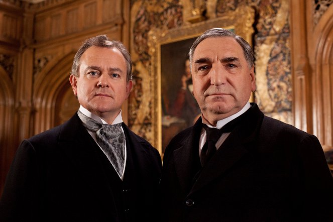 Downton Abbey - Season 3 - Episode 1 - Promokuvat - Hugh Bonneville, Jim Carter