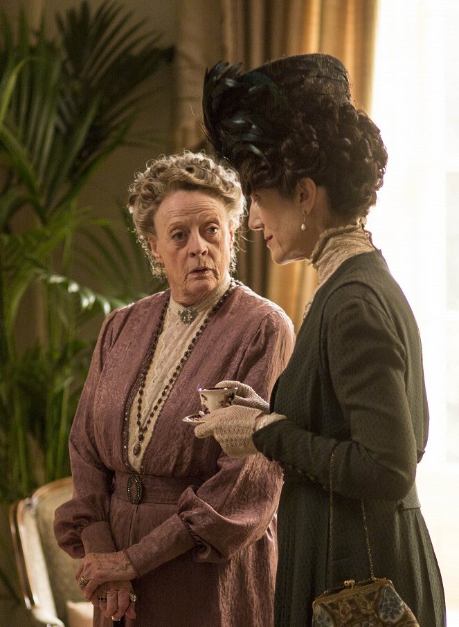 Downton Abbey - Episode 1 - Z filmu - Maggie Smith, Harriet Walter