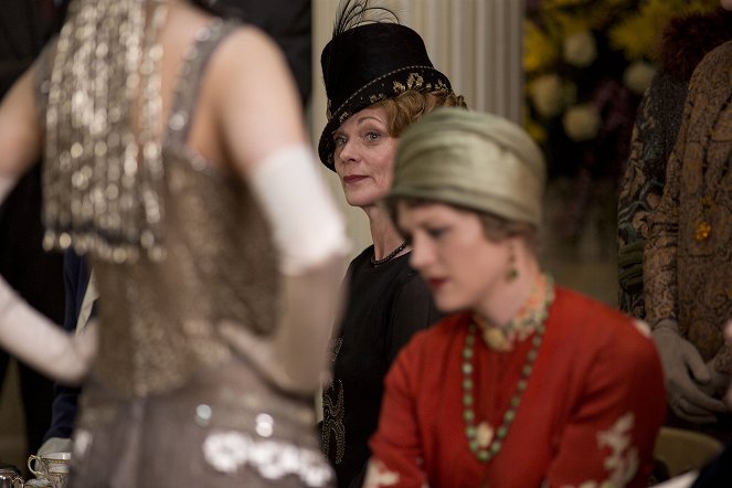 Downton Abbey - Episode 4 - Photos - Samantha Bond