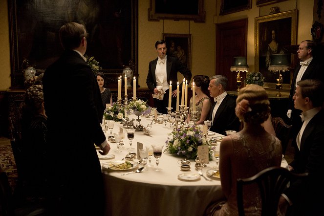 Downton Abbey - Episode 7 - Photos - Michelle Dockery, Charlie Anson, Douglas Reith