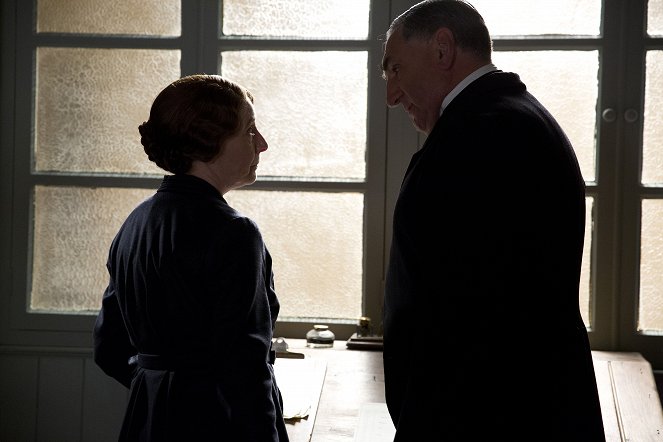 Downton Abbey - Episode 8 - Z filmu - Phyllis Logan, Jim Carter