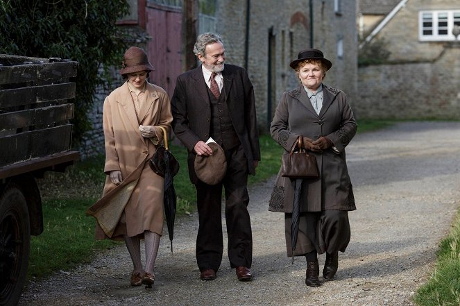 Downton Abbey - Episode 8 - Van film - Sophie McShera, Paul Copley, Lesley Nicol