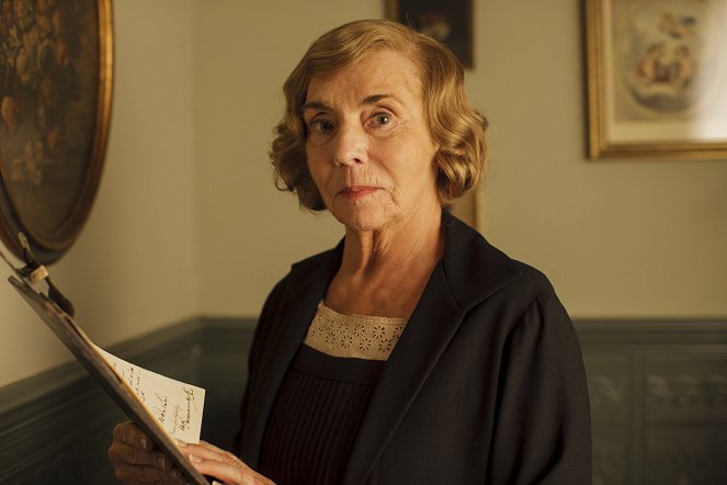 Downton Abbey - Episode 8 - Promóció fotók - Sue Johnston