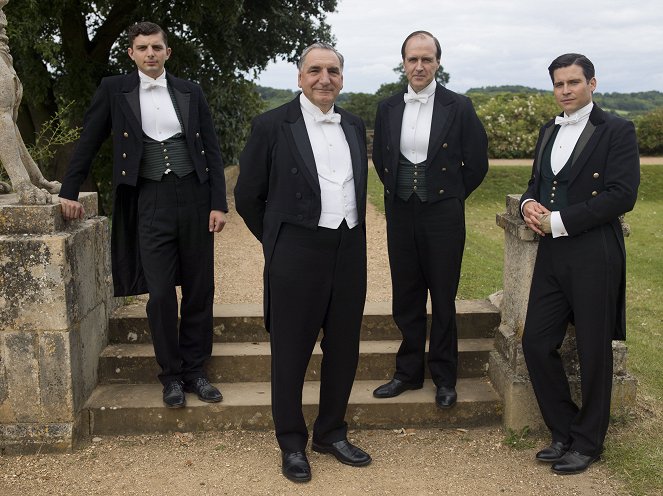 Downton Abbey - Die Hochzeit - Werbefoto - Michael Fox, Jim Carter, Kevin Doyle, Robert James-Collier