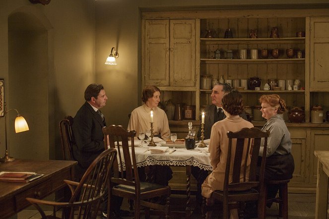 Downton Abbey - A Moorland Holiday - Van film - Brendan Coyle, Phyllis Logan, Jim Carter, Lesley Nicol