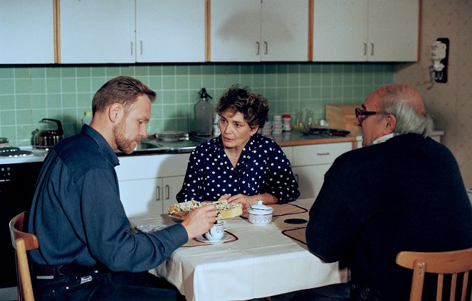Na hraně - De la película - Marek Vašut, Zuzana Fišárková, Josef Somr