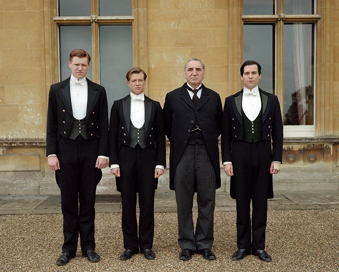 Downton Abbey - Das Verbrechen - Werbefoto - Matt Milne, Ed Speleers, Jim Carter, Robert James-Collier