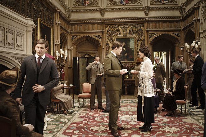 Downton Abbey - Season 4 - Episode 3 - Photos - Allen Leech, Elizabeth McGovern