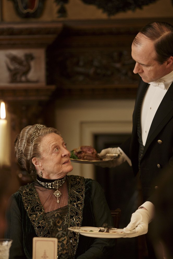 Downton Abbey - Season 4 - Episode 3 - Van film - Maggie Smith, Kevin Doyle