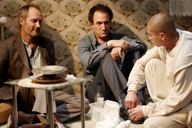 Dernier étage, gauche, gauche - De la película - Hippolyte Girardot, Mohamed Fellag, Aymen Saïdi