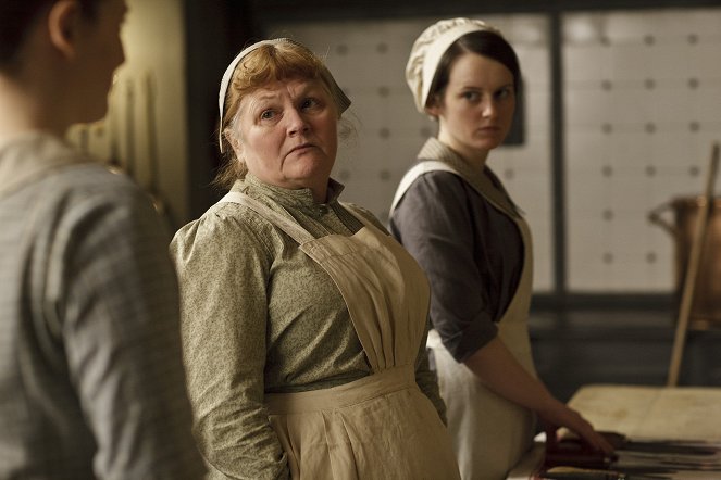 Downton Abbey - Episode 4 - Van film - Lesley Nicol, Sophie McShera