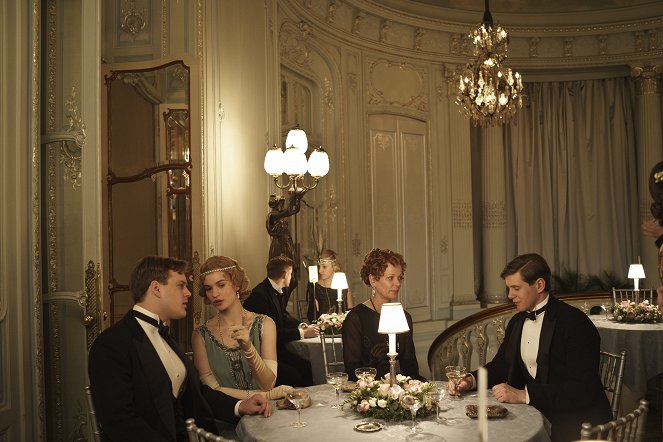 Downton Abbey - Le Prétendant - Film - Andrew Alexander, Lily James, Samantha Bond, Allen Leech