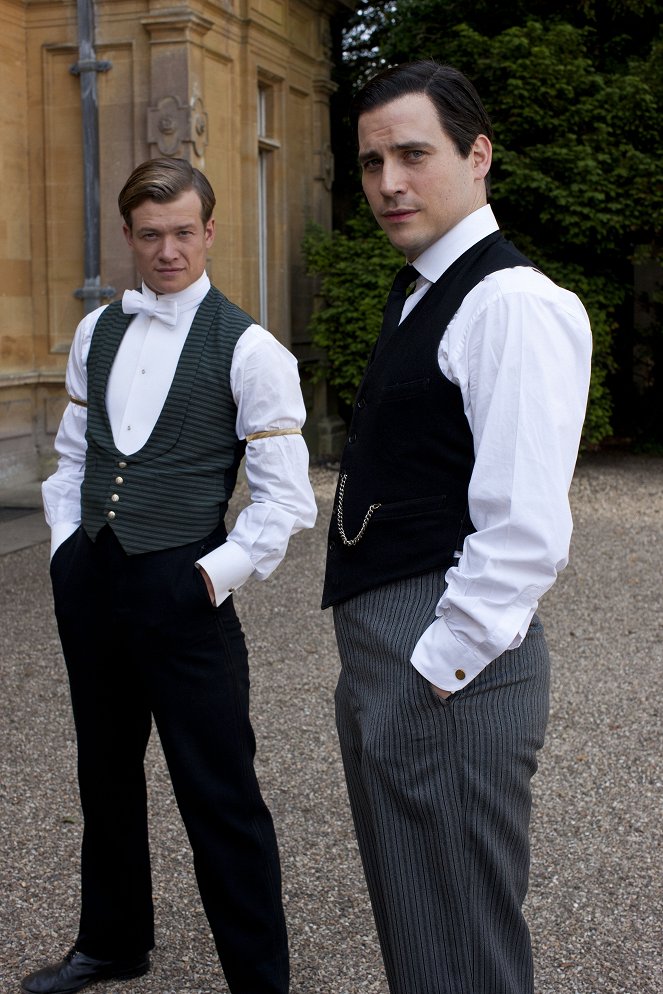 Downton Abbey - Eine schwere Entscheidung - Werbefoto - Ed Speleers, Robert James-Collier
