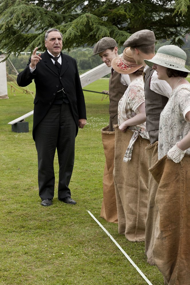 Downton Abbey - Season 4 - Episode 8 - Photos - Jim Carter