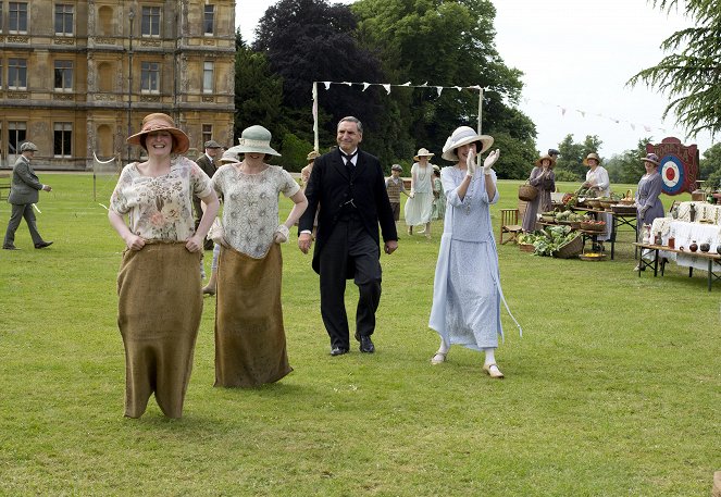 Downton Abbey - Episode 8 - Van film - Laura Carmichael, Jim Carter, Elizabeth McGovern