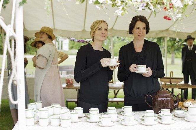 Downton Abbey - Season 4 - Episode 8 - Van film - Joanne Froggatt, Raquel Cassidy