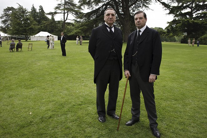 Downton Abbey - Season 4 - Episode 8 - Van film - Jim Carter, Brendan Coyle