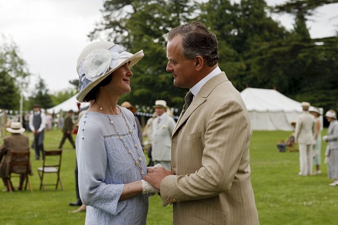 Downton Abbey - Season 4 - Episode 8 - Photos - Elizabeth McGovern, Hugh Bonneville