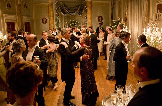 Downton Abbey - Sezon londyński - Z filmu - Douglas Reith, Penelope Wilton