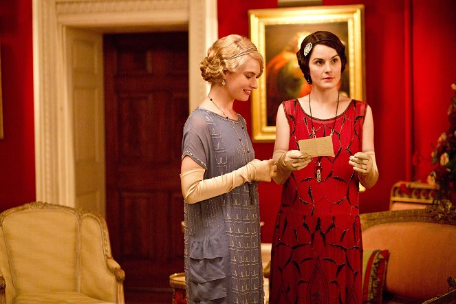 Downton Abbey - Sezon londyński - Z filmu - Lily James, Michelle Dockery