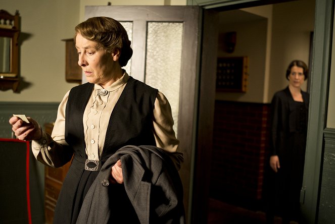 Downton Abbey - The London Season - Van film - Phyllis Logan