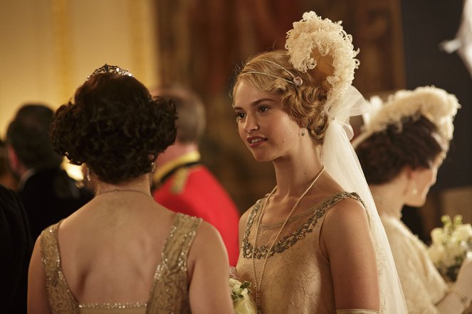 Downton Abbey - The London Season - Do filme - Lily James