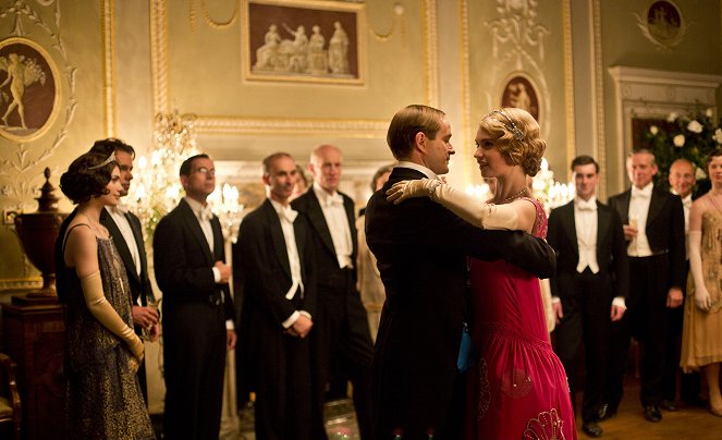 Downton Abbey - Season 4 - The London Season - Photos - Oliver Dimsdale, Lily James