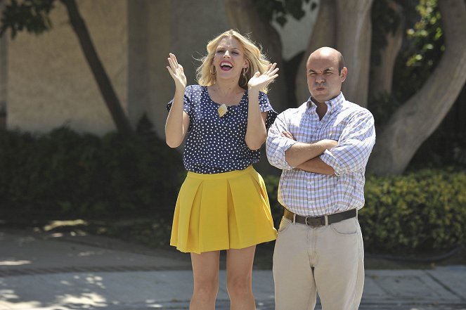 Cougar Town - A Mind with a Heart of Its Own - Photos - Busy Philipps, Ian Gomez