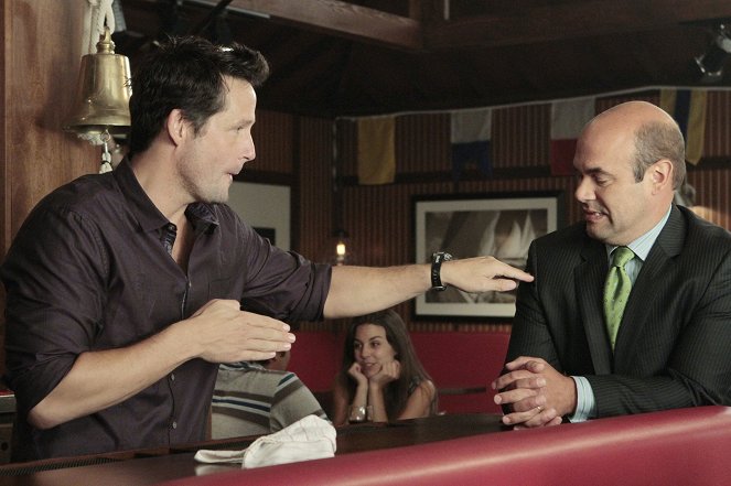 Cougar Town - Season 3 - Lover's Touch - Photos - Josh Hopkins, Ian Gomez