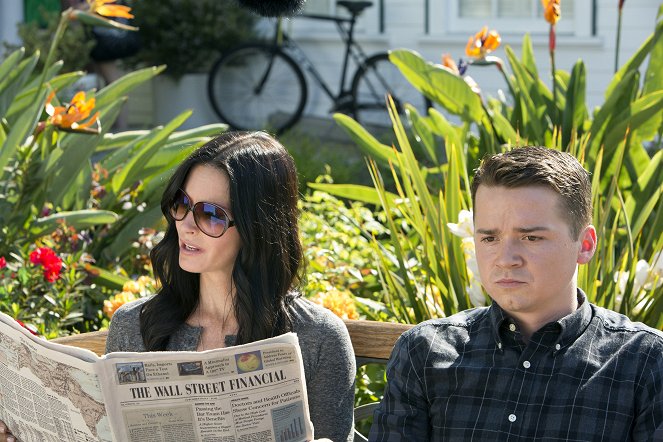 Cougar Town - I Need to Know - Van film - Courteney Cox, Dan Byrd