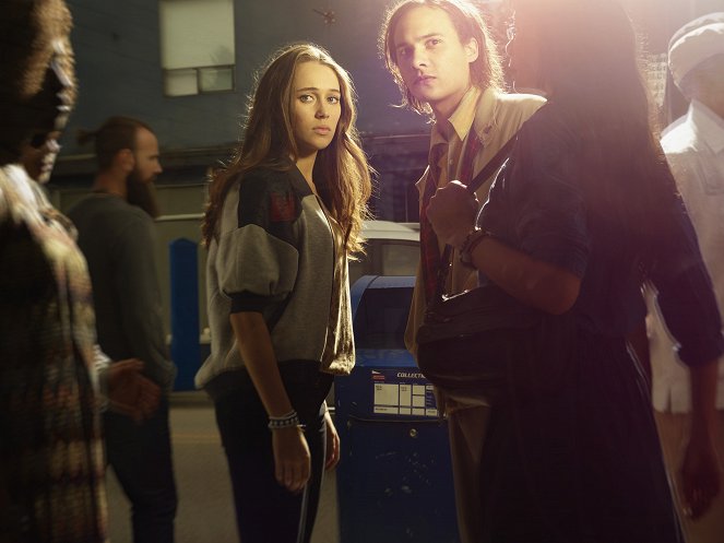 Fear the Walking Dead - Season 1 - Promóció fotók - Alycia Debnam-Carey, Frank Dillane