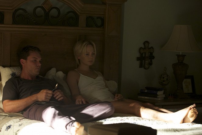 Rectify - Jacob's Ladder - Photos - Clayne Crawford, Adelaide Clemens