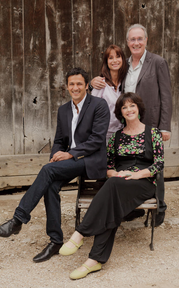 A Wonderful Family - Promo - Kamel Belghazi, Jennifer Lauret, Anny Duperey, Bernard Le Coq