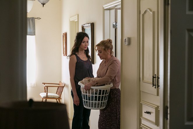 Rectify - Until You're Blue - Photos - Abigail Spencer, J. Smith-Cameron