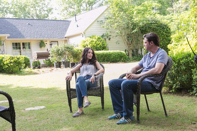 Rectify - Unhinged - Van film - Abigail Spencer, Aden Young