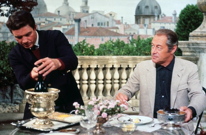 Venedig sehen - und erben... - Filmfotos - Cliff Robertson, Rex Harrison