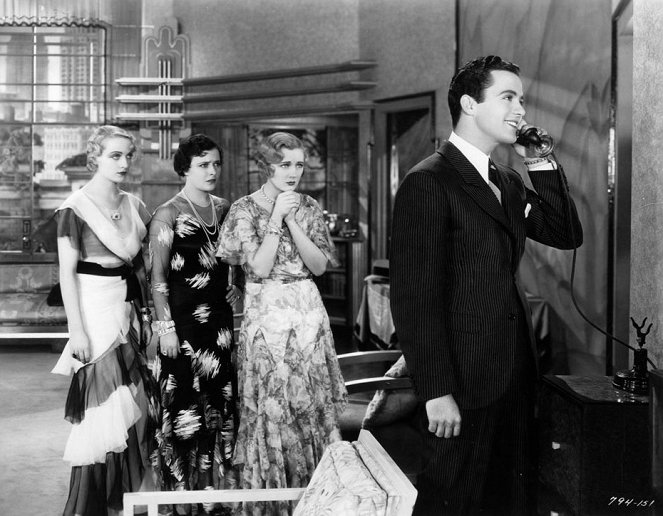 Safety in Numbers - Van film - Carole Lombard, Kathryn Crawford, Josephine Dunn, Charles 'Buddy' Rogers