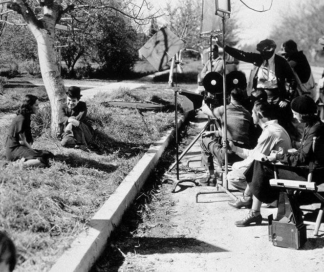 Moderná doba - Z nakrúcania - Paulette Goddard, Charlie Chaplin