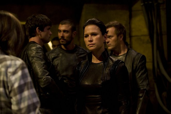 Stargate Universe - Season 1 - Feindlicher Übergriff (1) - Filmfotos - Rhona Mitra