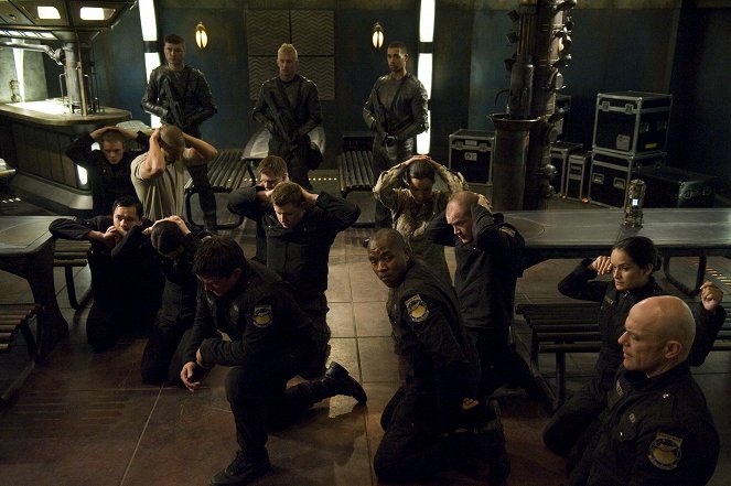 Stargate Universe - Season 2 - Intervention - Filmfotos