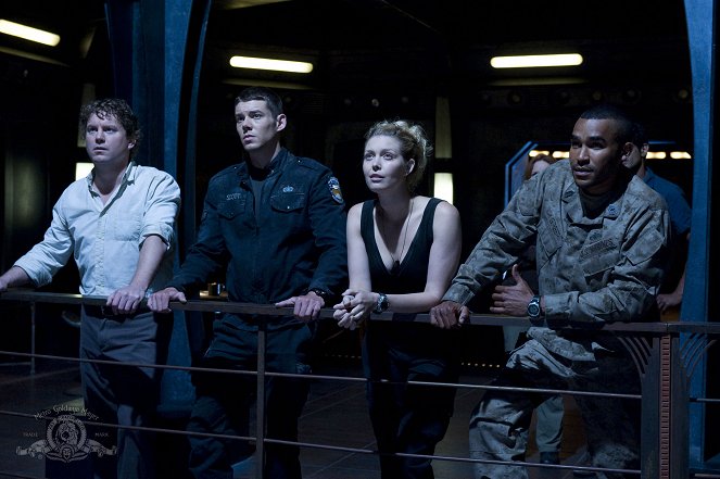 SGU Stargate Universe - The Greater Good - Van film - David Blue, Brian J. Smith, Alaina Huffman, Jamil Walker Smith