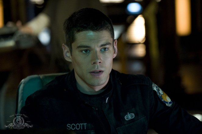 SGU Stargate Universe - Blockade - Do filme - Brian J. Smith