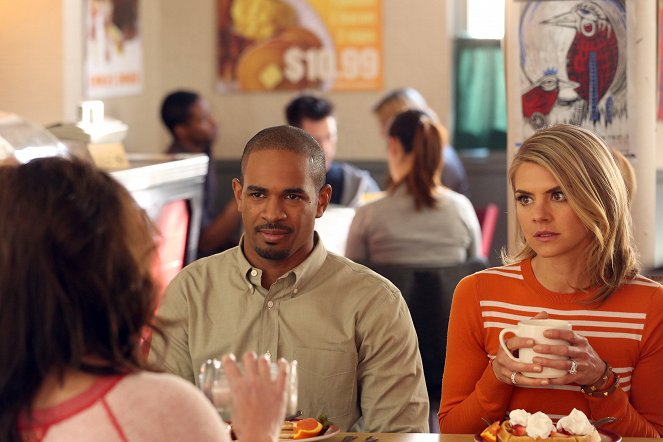 Happy Endings - The Ballad of Lon Sarofsky - Photos - Damon Wayans Jr., Eliza Coupe